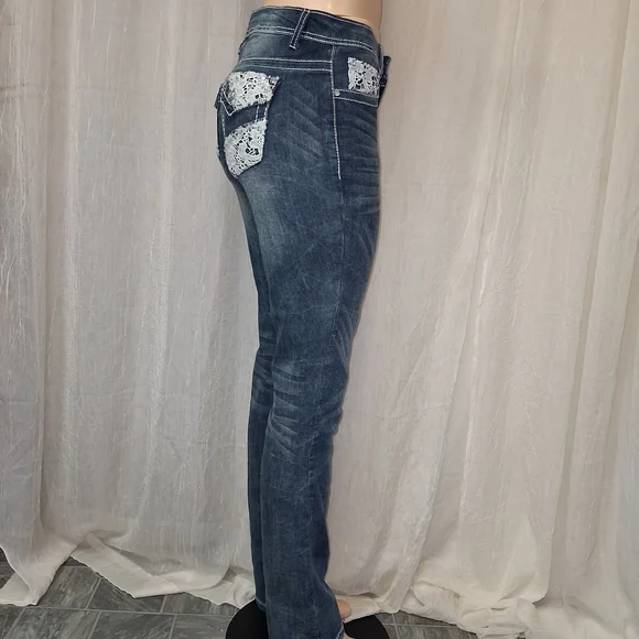 CATO premium Classic Blue Boot Cut Women's Jeans Size 8 - Picture 6 of 16